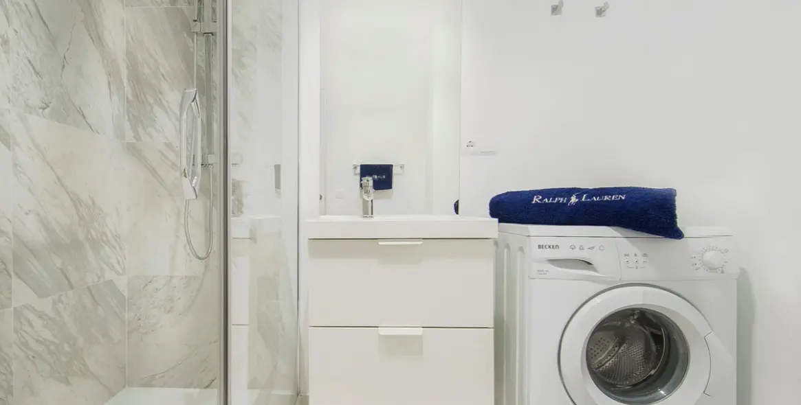 Short-term rent of middle floor apartment in Marbella 15