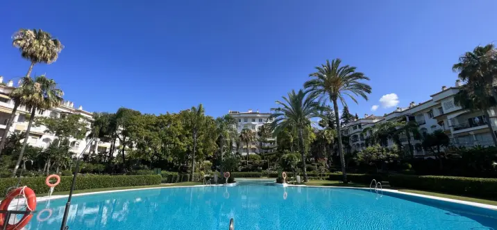 Short-term rent of penthouse in The Golden Mile 0