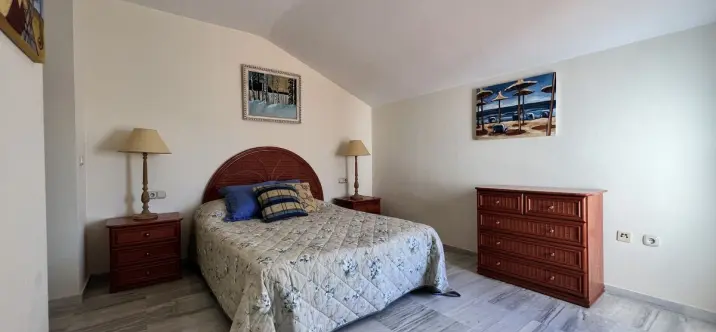 Short-term rent of penthouse in The Golden Mile 4