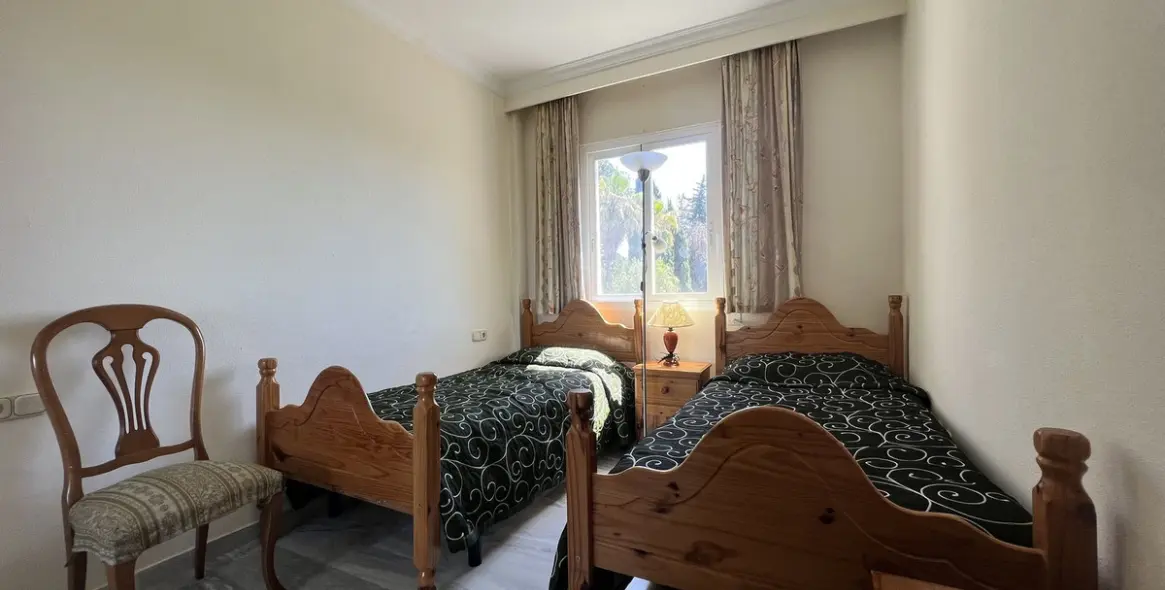 Short-term rent of penthouse in The Golden Mile 6