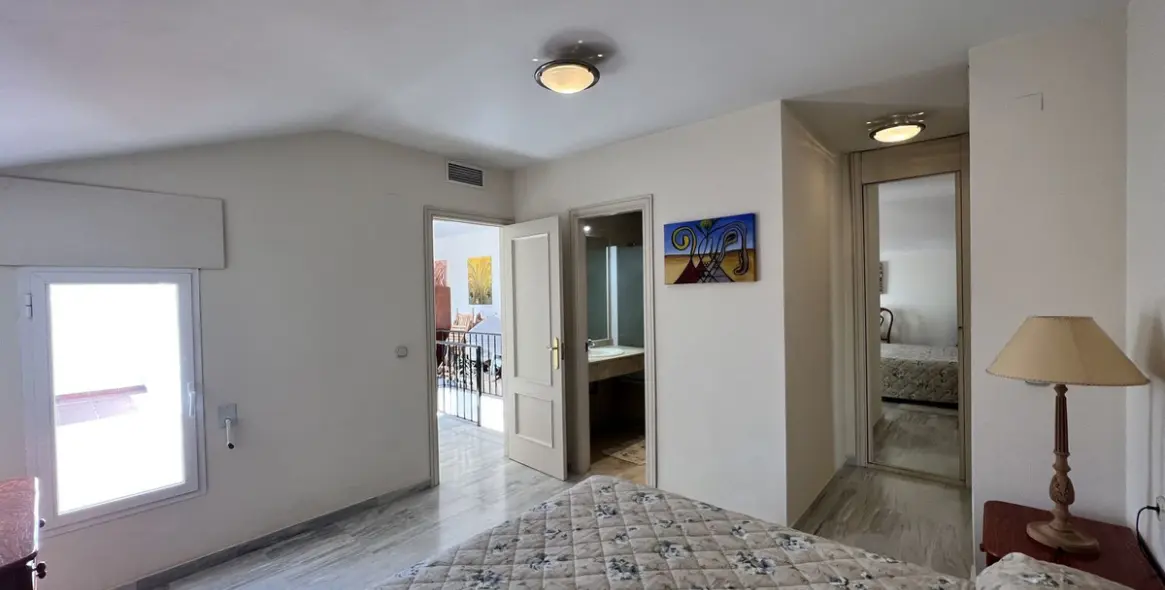 Short-term rent of penthouse in The Golden Mile 13