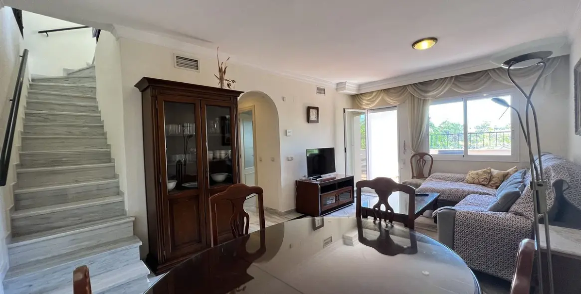 Short-term rent of penthouse in The Golden Mile 19