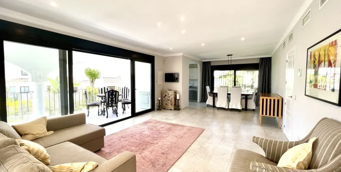 Short-term rent of ground floor apartment in Elviria 4