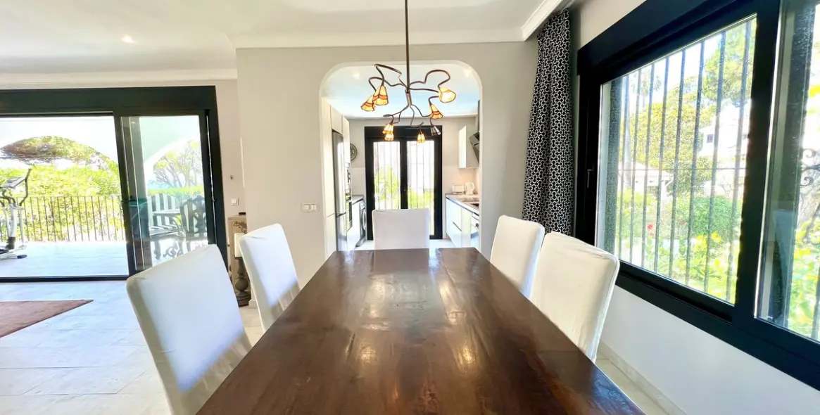 Short-term rent of ground floor apartment in Elviria 5