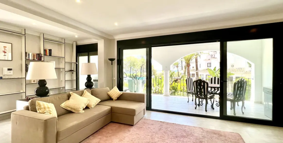 Short-term rent of ground floor apartment in Elviria 7