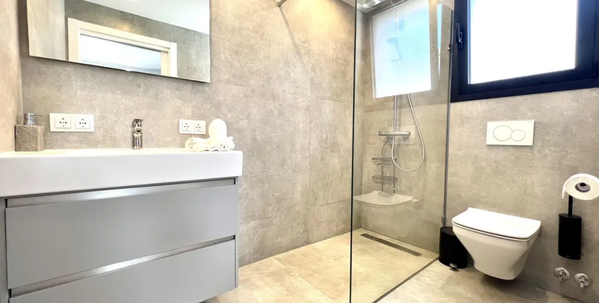 Short-term rent of ground floor apartment in Elviria 9