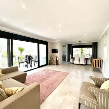 Краткосрочная аренда апартаментов на первом этаже в Elviria