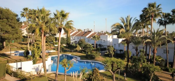 Short-term rent of townhouse in Atalaya 2