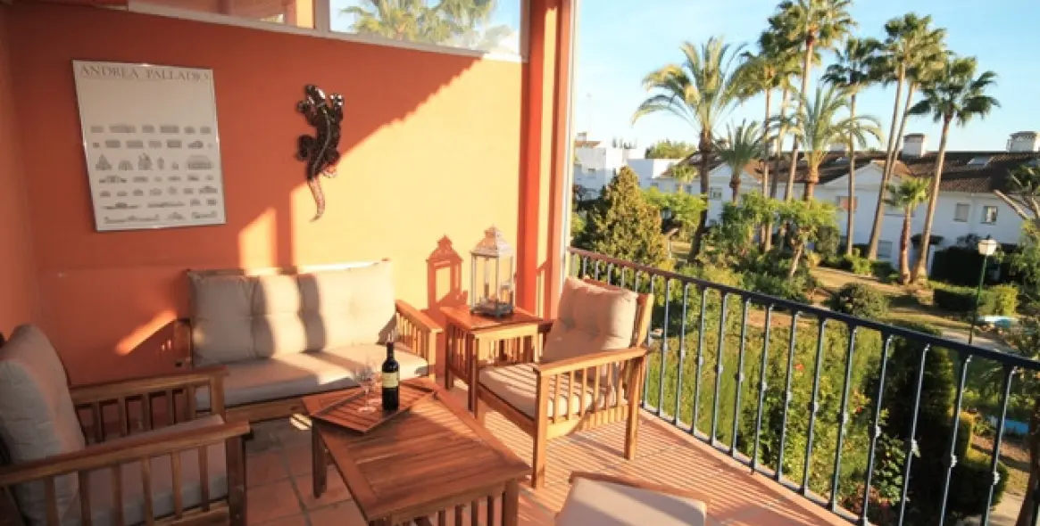 Short-term rent of townhouse in Atalaya 8