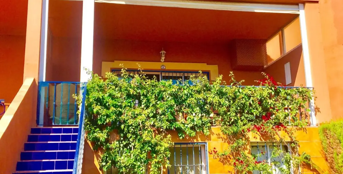Short-term rent of townhouse in Atalaya 22