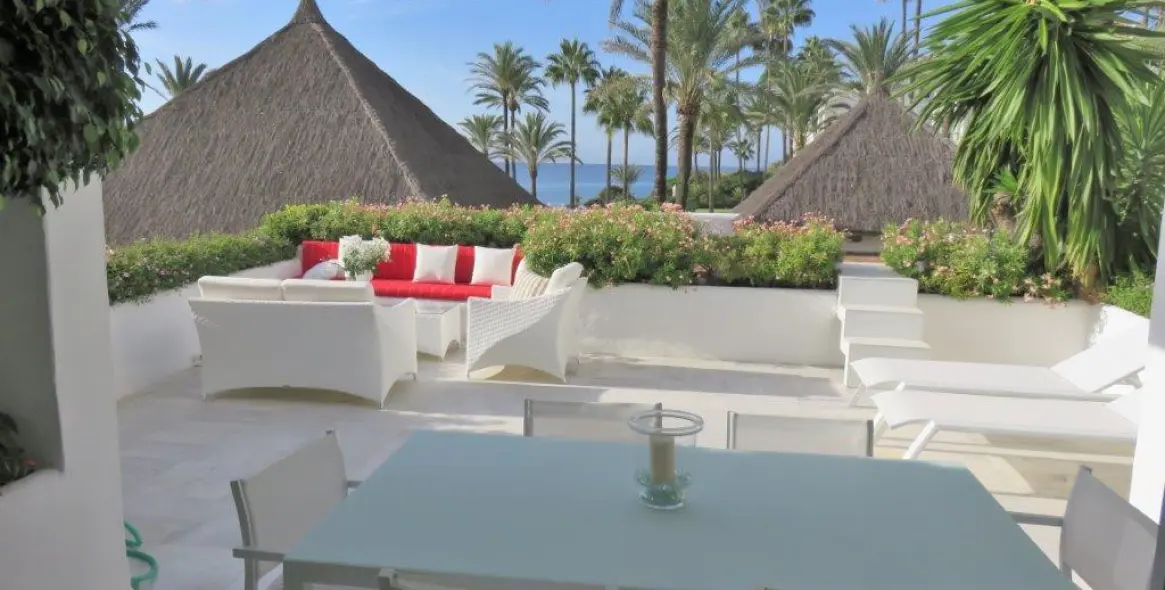 Краткосрочная аренда апартаментов на первом этаже в New Golden Mile 10