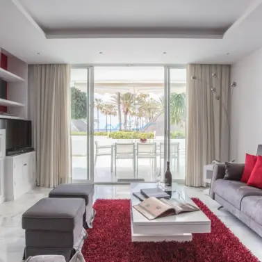 Alquiler a corto plazo de apartamento en planta baja en New Golden Mile