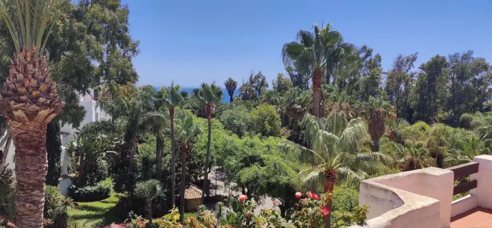 Short-term rent of penthouse in Puerto Banús 2