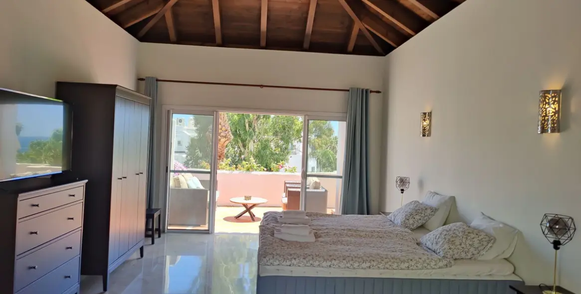 Short-term rent of penthouse in Puerto Banús 5