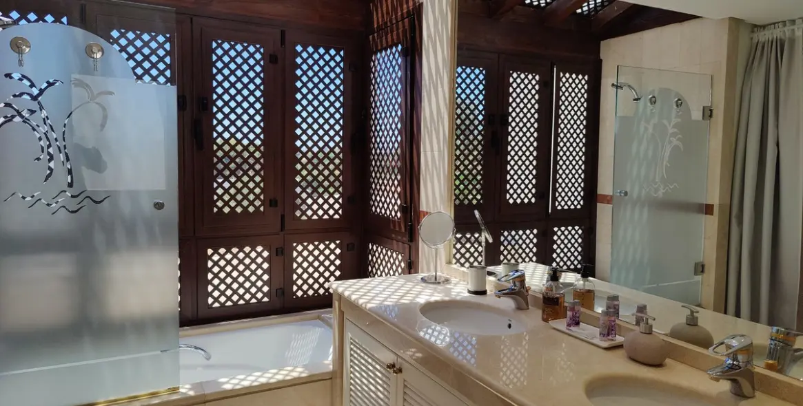 Short-term rent of penthouse in Puerto Banús 8