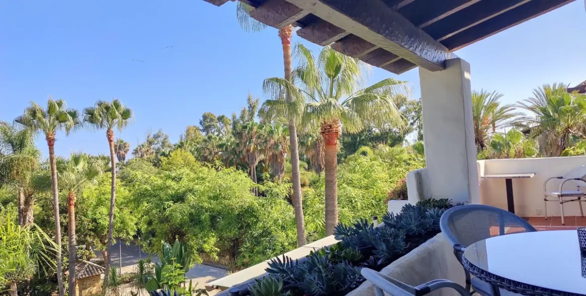 Short-term rent of penthouse in Puerto Banús 16