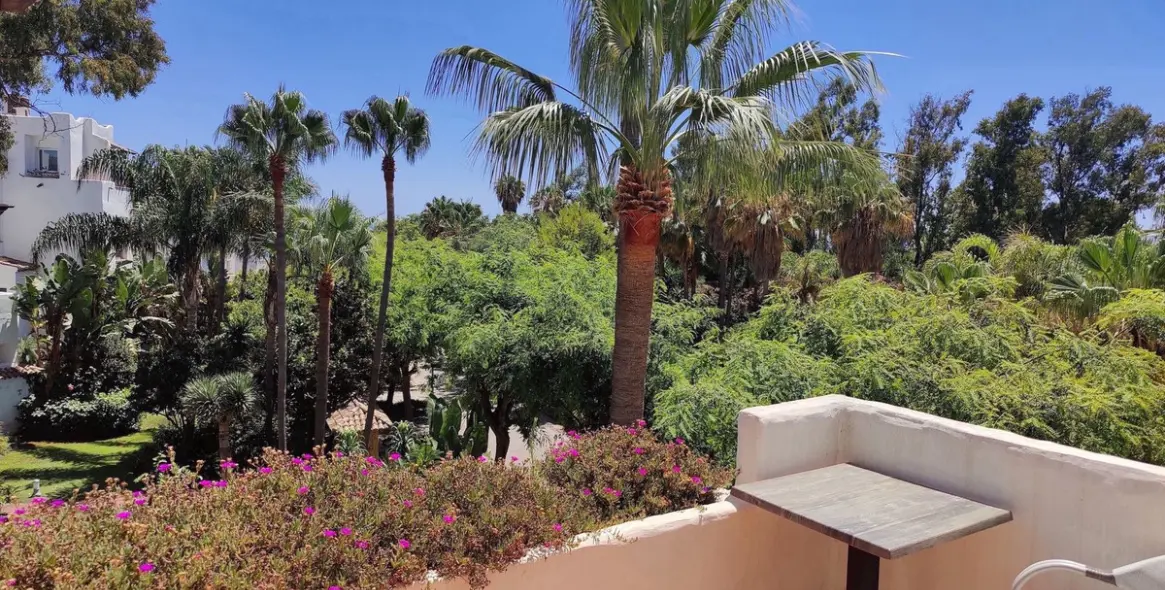 Short-term rent of penthouse in Puerto Banús 18
