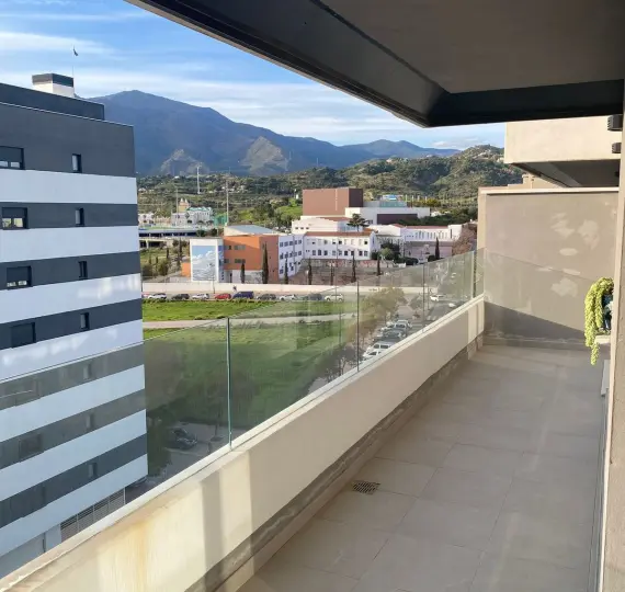 Short-term rent of middle floor apartment in Estepona