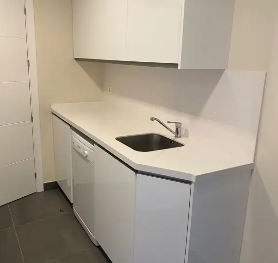 Short-term rent of middle floor apartment in Estepona