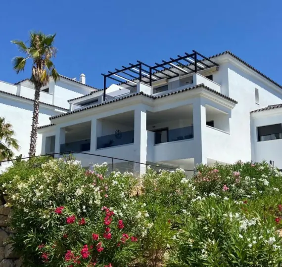 Short-term rent of penthouse in Estepona