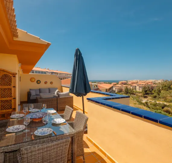 Долгосрочная аренда апартаментов на среднем этаже в El Faro