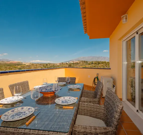 Долгосрочная аренда апартаментов на среднем этаже в El Faro