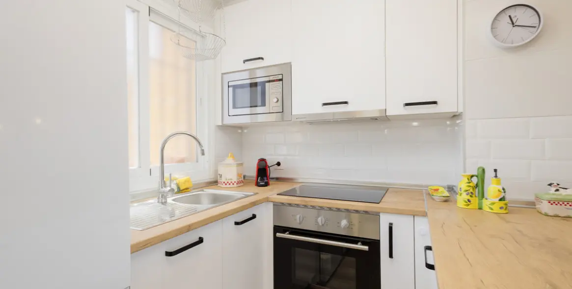 Long-term rent of middle floor apartment in El Faro 4