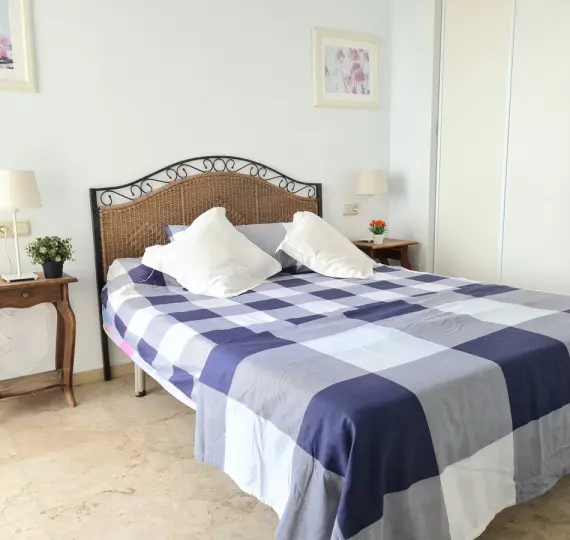 Short-term rent of middle floor apartment in Marbella