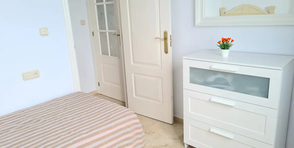 Short-term rent of middle floor apartment in Marbella 9