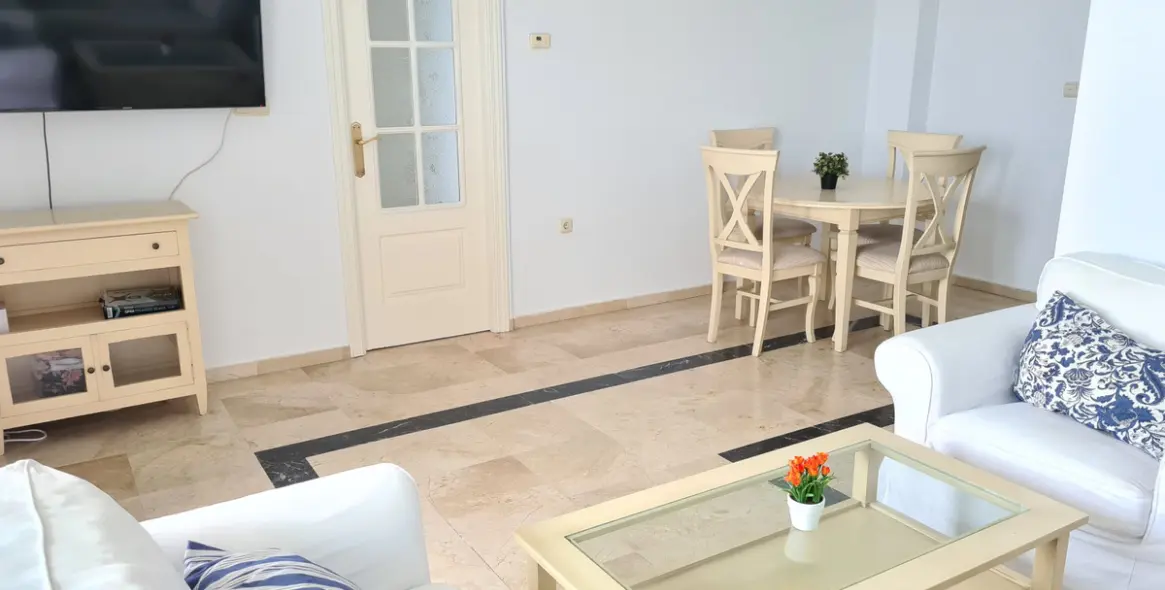 Short-term rent of middle floor apartment in Marbella 12