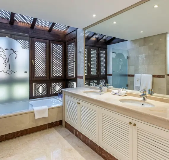 Long-term rent of penthouse duplex in Puerto Banús