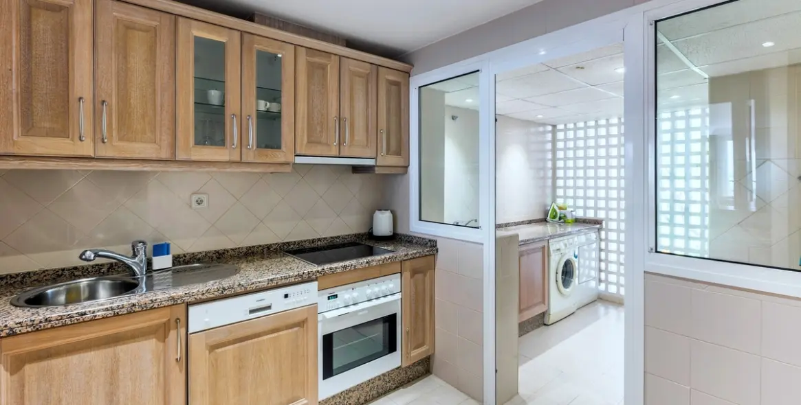 Long-term rent of penthouse duplex in Puerto Banús 13