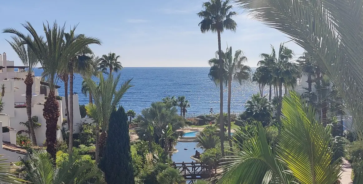 Long-term rent of penthouse duplex in Puerto Banús 1