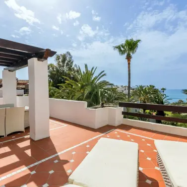 Long-term rent of penthouse duplex in Puerto Banús