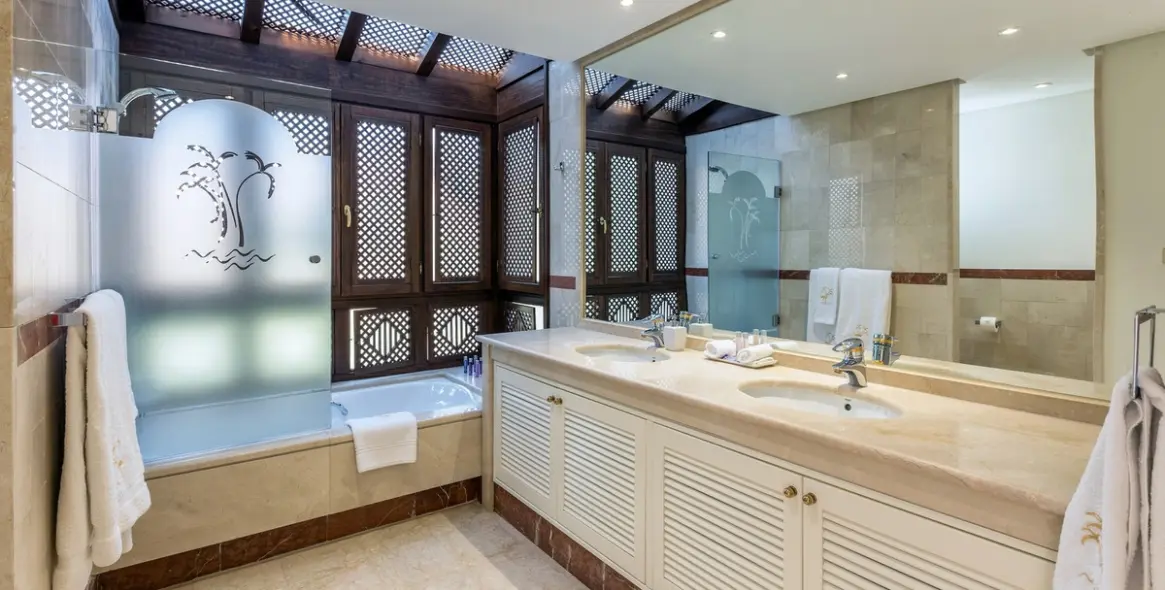 Long-term rent of penthouse duplex in Puerto Banús 5