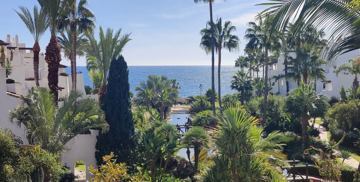 Long-term rent of penthouse duplex in Puerto Banús 6