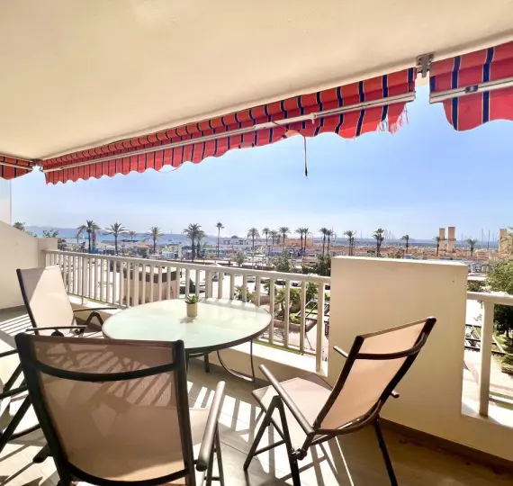 Долгосрочная аренда апартаментов на среднем этаже в Fuengirola