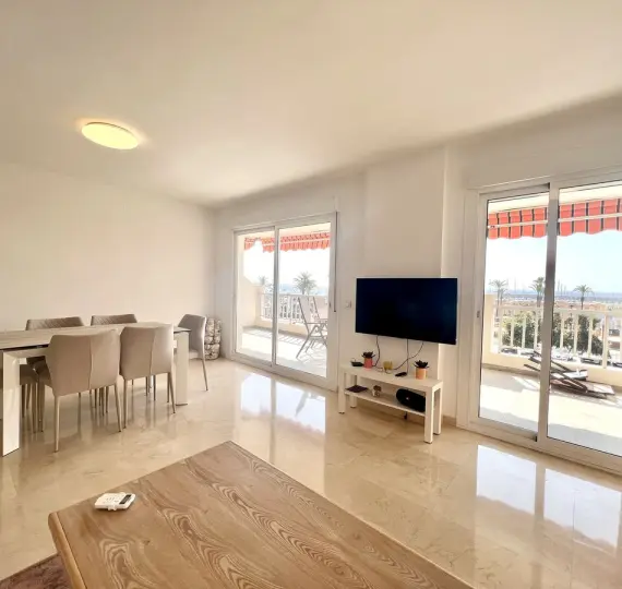 Долгосрочная аренда апартаментов на среднем этаже в Fuengirola