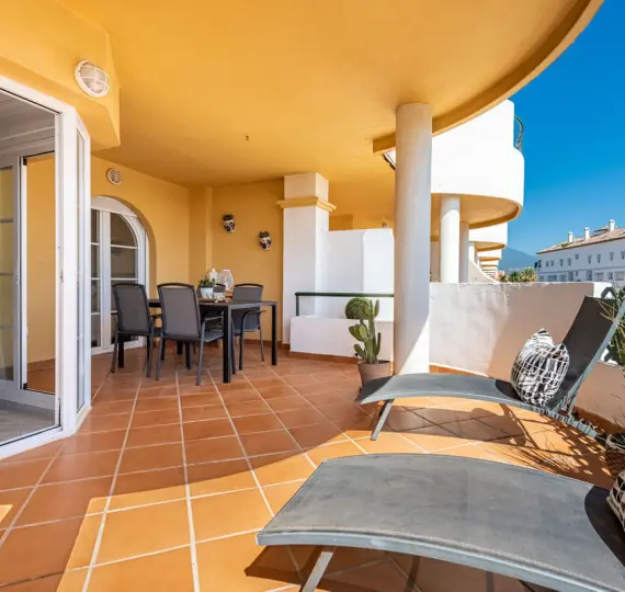 Short-term rent of middle floor apartment in Nueva Andalucía