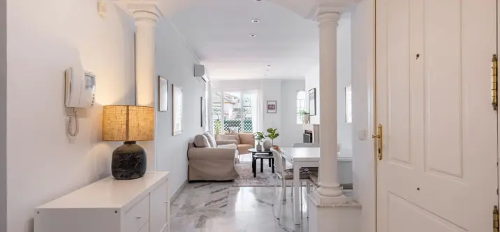 Short-term rent of middle floor apartment in Nueva Andalucía 3