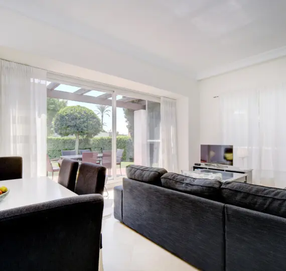 Short-term rent of ground floor apartment in Estepona