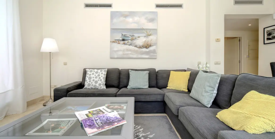 Alquiler a corto plazo de apartamento en planta baja en Estepona 6