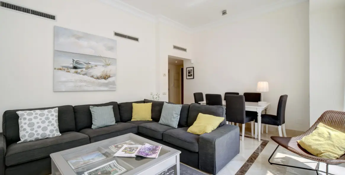 Alquiler a corto plazo de apartamento en planta baja en Estepona 8