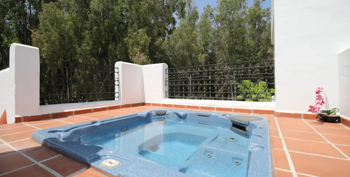 Short-term rent of ground floor apartment in Estepona 24