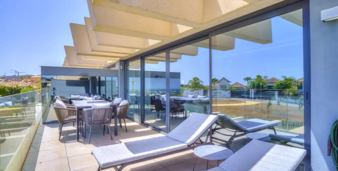 Short-term rent of ground floor apartment in Selwo 12