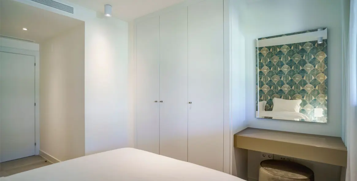 Alquiler a corto plazo de apartamento en planta baja en Selwo 25