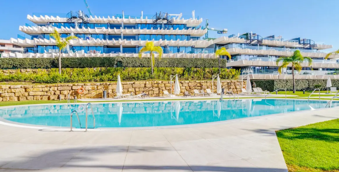 Alquiler a corto plazo de apartamento en planta baja en Selwo 29