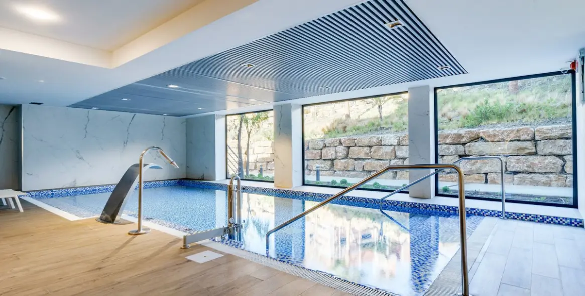 Alquiler a corto plazo de apartamento en planta baja en Selwo 34