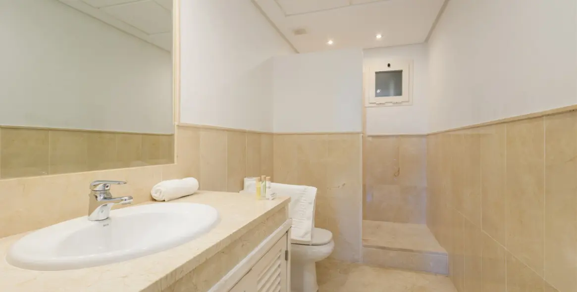 Long-term rent of ground floor apartment in La Mairena 13