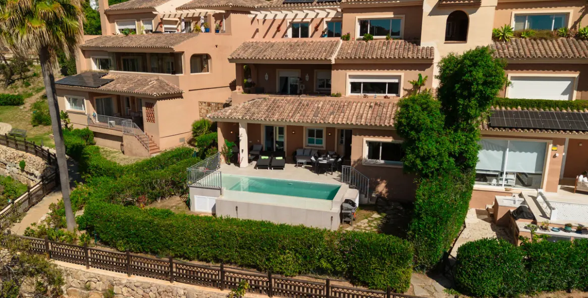 Long-term rent of ground floor apartment in La Mairena 14